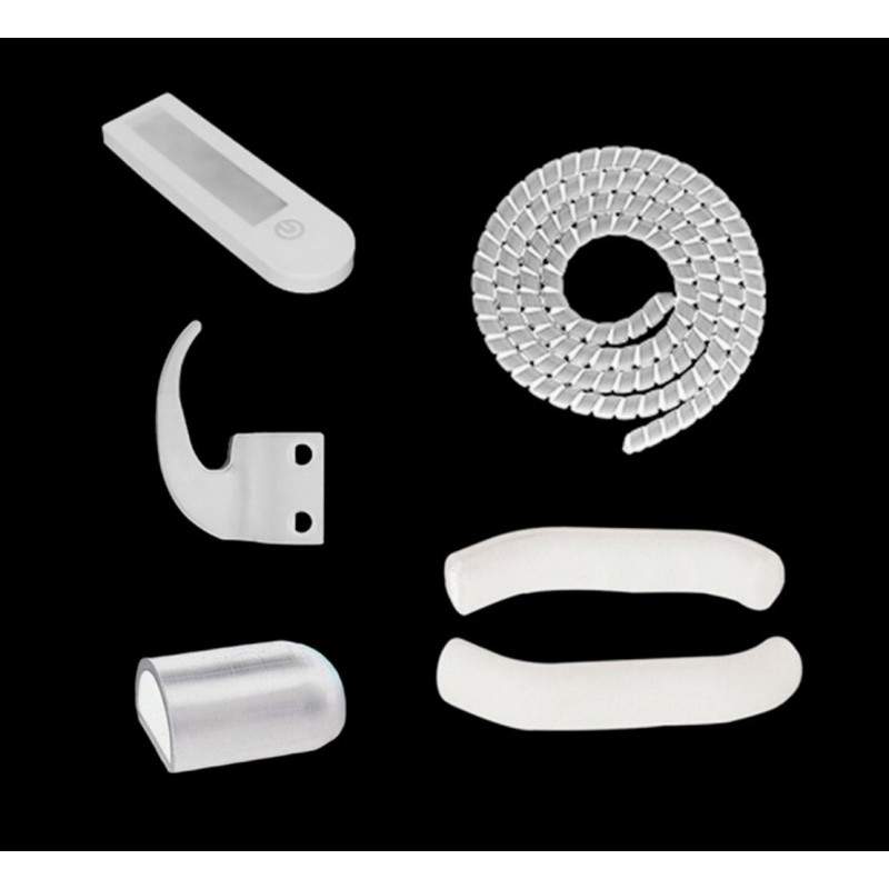 Komplet silikonskih štitnika plus poklopci za kablove i kuka za torbe.  - 3 Komplet silikonskih štitnika plus poklopci za kablov