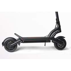 Sharkset RS1 - due motori da 1400 W - batteria da 20 Ah - autonomia da 50 a 70 km Sharkset - 12 Sharkset RS1 - due motori da 140