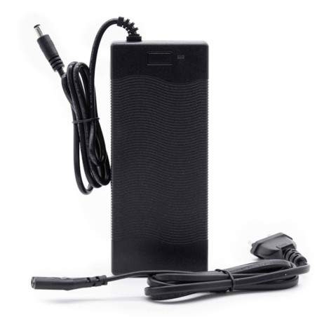 Nabíječka pro skútr nebo elektrokolo 54,6v 2A - 48v - DC 5,5mm konektor  - 1 Nabíječka pro skútr nebo elektrokolo 54,6v 2A - 48v