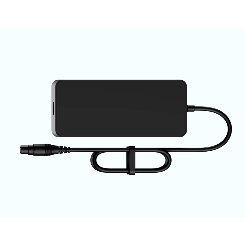 Nopea akkulaturi Xiaomi Pro Plus ja Pro Max sähköskootterille  - 1 Nopea akkulaturi Xiaomi Pro Plus ja Pro Max sähköskootterille